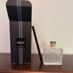 NIB: Nest New York Ocean Mist & Sea Salt Reed Diffuser